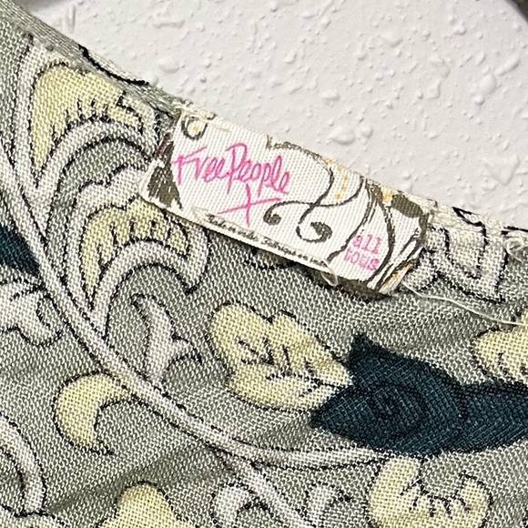 Free People Floral Patterned Kimono - Picture 7 of 7